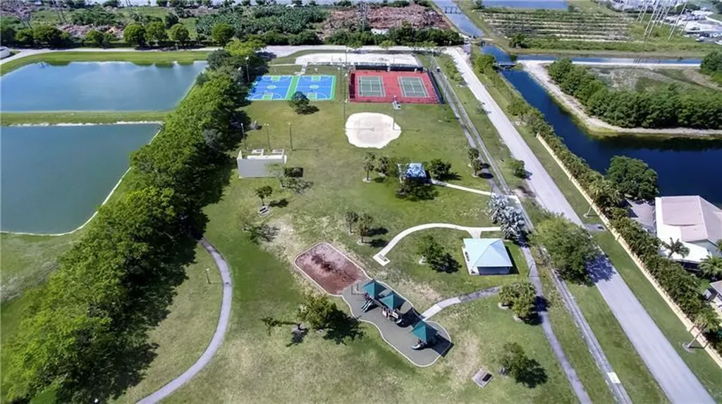 15900 Sedgewyck Circle S Davie FL 33331