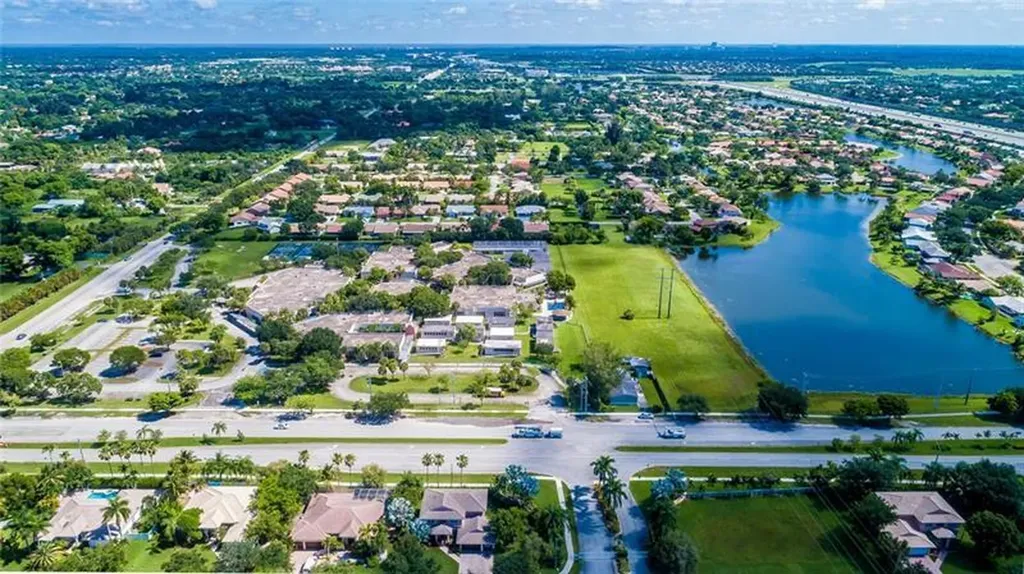 15900 Sedgewyck Circle S Davie FL 33331