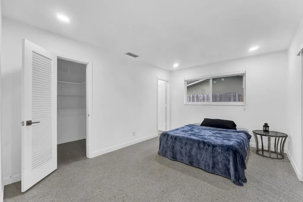 5921 NE 15th Avenue Fort Lauderdale FL 33334