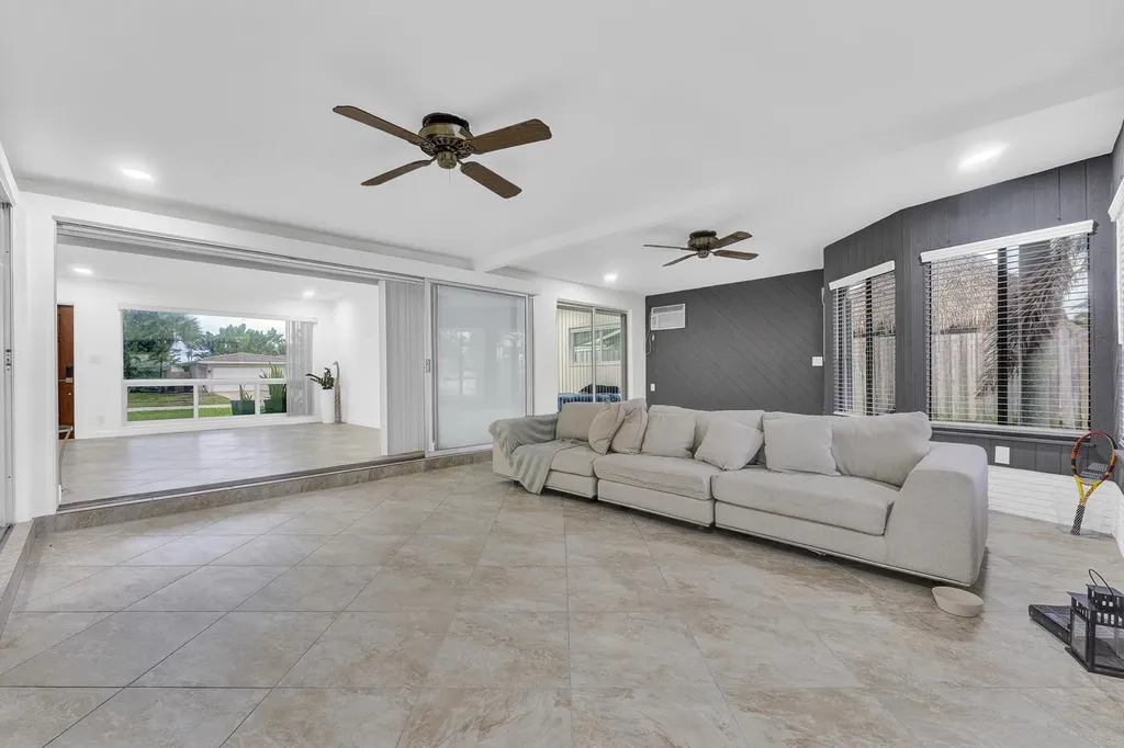 5921 NE 15th Avenue Fort Lauderdale FL 33334