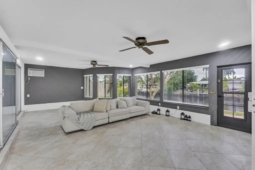 5921 NE 15th Avenue Fort Lauderdale FL 33334