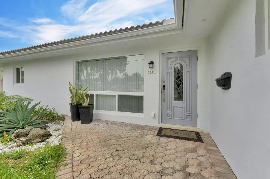 5921 NE 15th Avenue Fort Lauderdale FL 33334