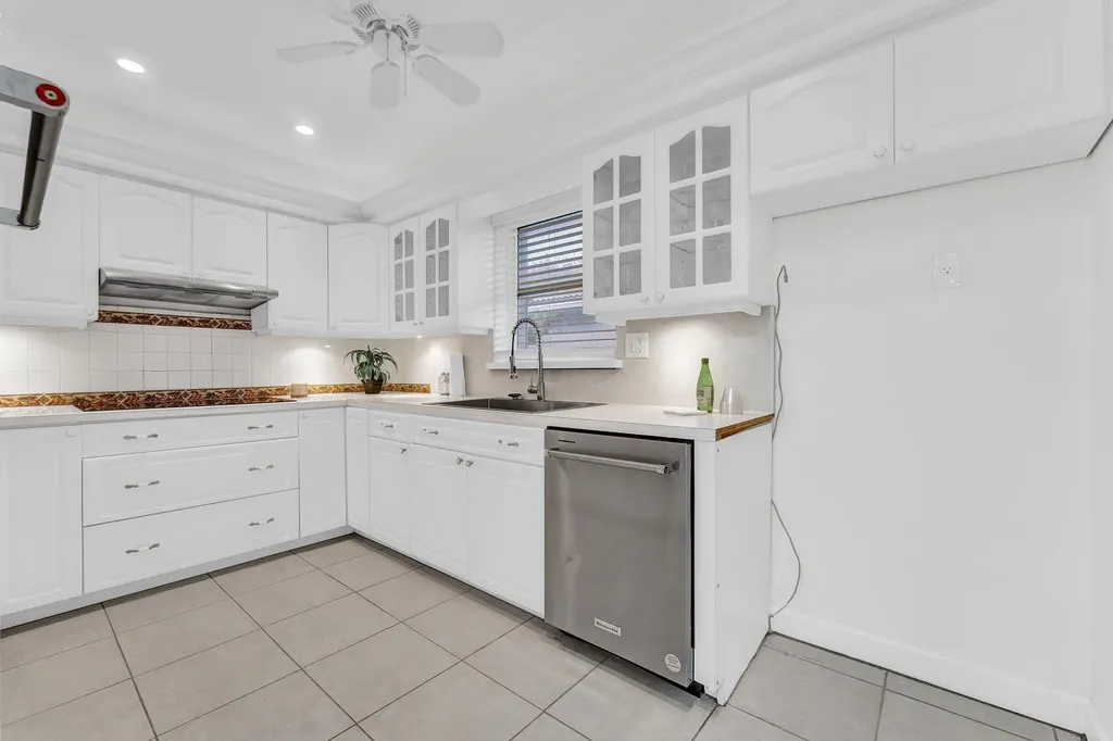 5921 NE 15th Avenue Fort Lauderdale FL 33334
