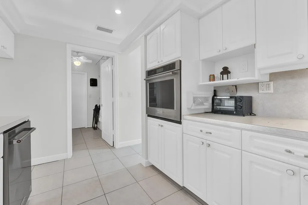 5921 NE 15th Avenue Fort Lauderdale FL 33334