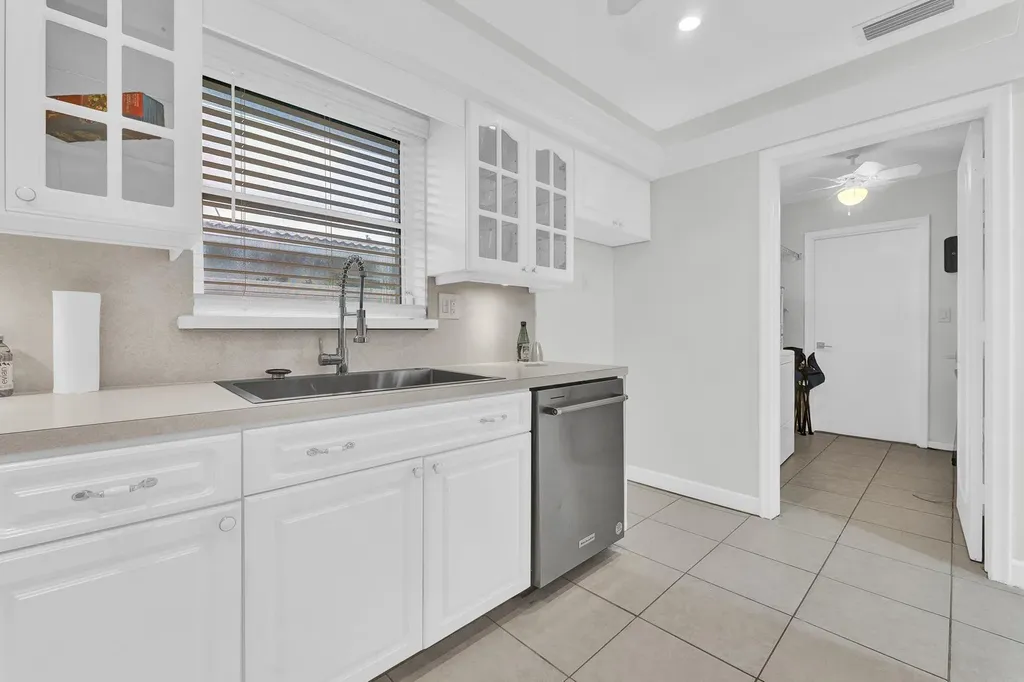 5921 NE 15th Avenue Fort Lauderdale FL 33334
