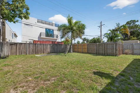 1100 NE 15th Avenue Fort Lauderdale FL 33304