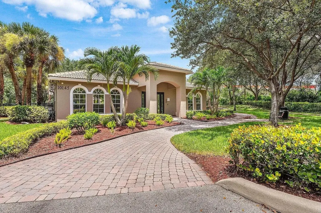 10487 Cypress Lakes Preserve Drive Lake Worth FL 33449