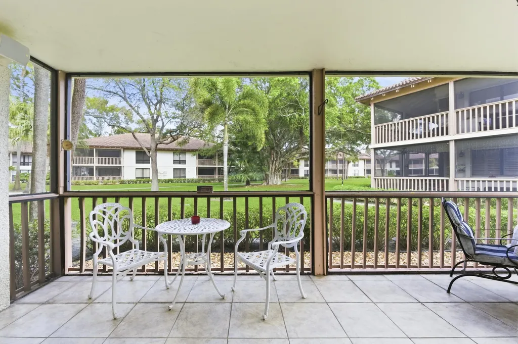 137 Brackenwood Road Palm Beach Gardens FL 33418