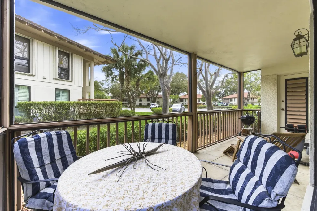 137 Brackenwood Road Palm Beach Gardens FL 33418