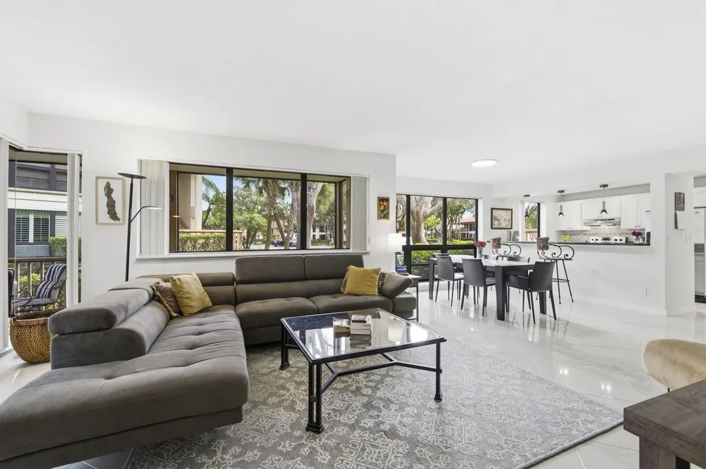 137 Brackenwood Road Palm Beach Gardens FL 33418