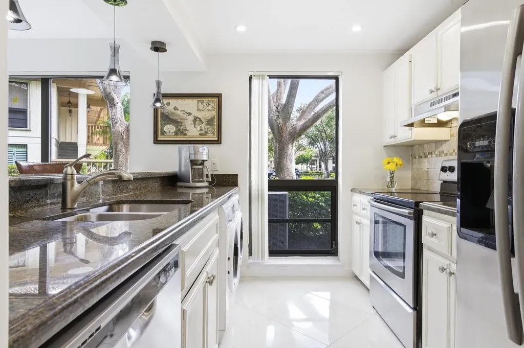 137 Brackenwood Road Palm Beach Gardens FL 33418