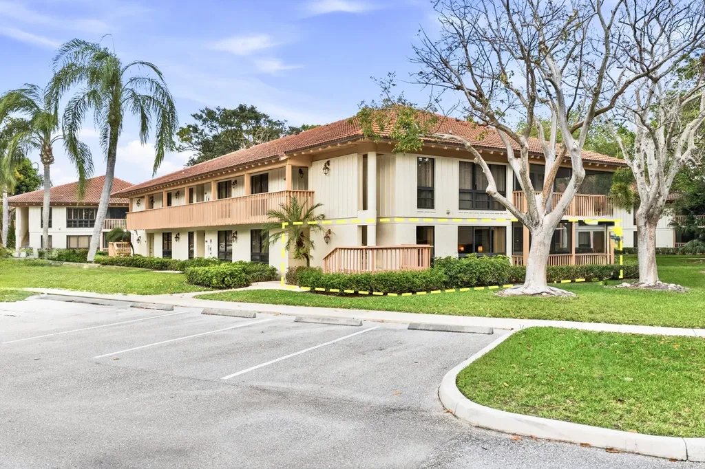 137 Brackenwood Road Palm Beach Gardens FL 33418