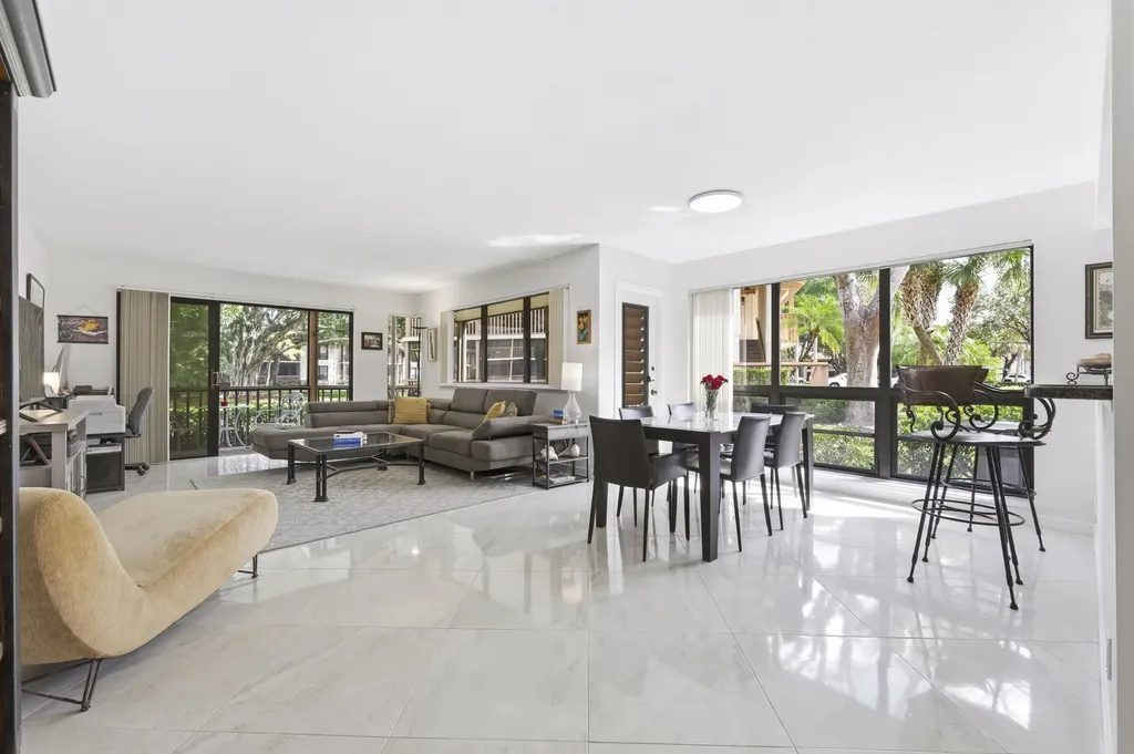 137 Brackenwood Road Palm Beach Gardens FL 33418