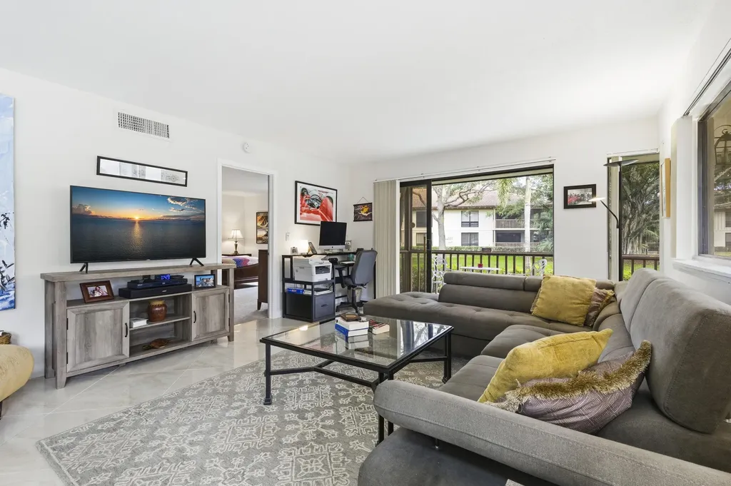 137 Brackenwood Road Palm Beach Gardens FL 33418