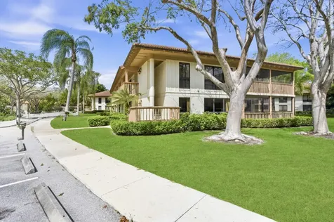 137 Brackenwood Road Palm Beach Gardens FL 33418