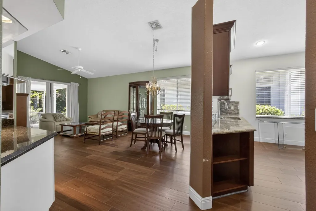 9198 Clipper Court West Palm Beach FL 33411