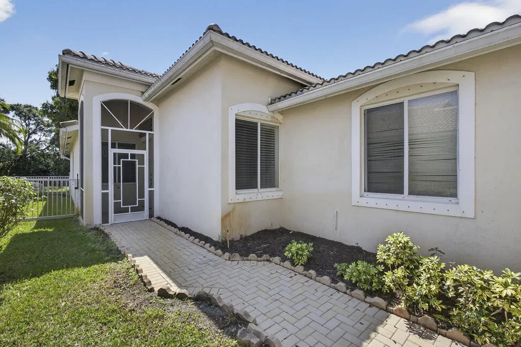 9198 Clipper Court West Palm Beach FL 33411