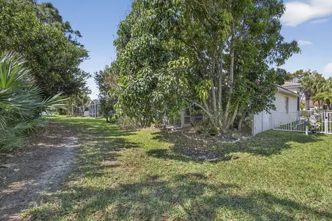 9198 Clipper Circle West Palm Beach FL 33411