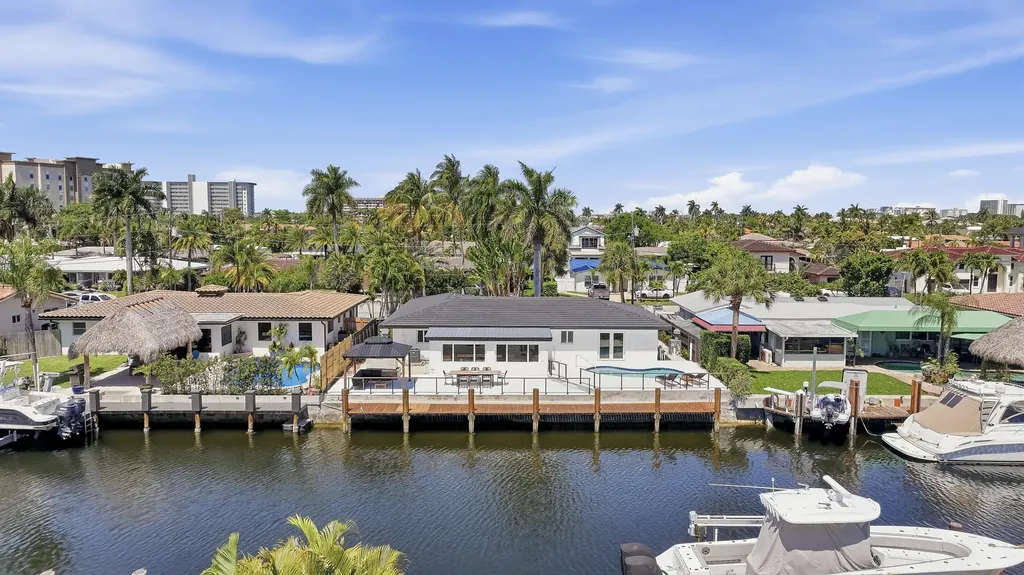 2280 SE 10th Court Pompano Beach FL 33062