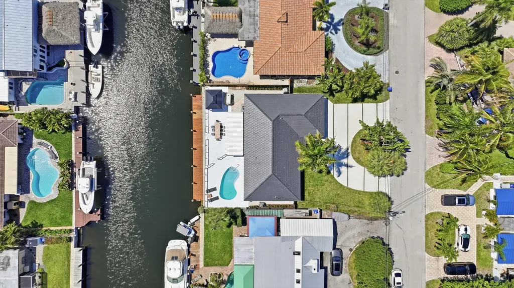 2280 SE 10th Court Pompano Beach FL 33062