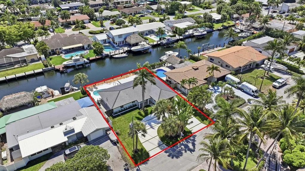 2280 SE 10th Court Pompano Beach FL 33062