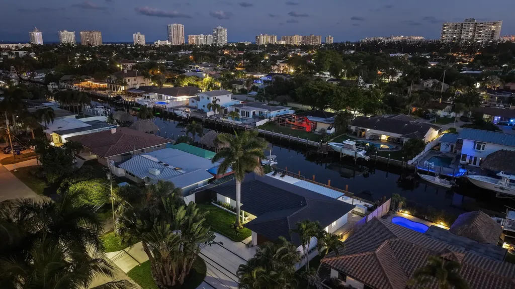 2280 SE 10th Court Pompano Beach FL 33062
