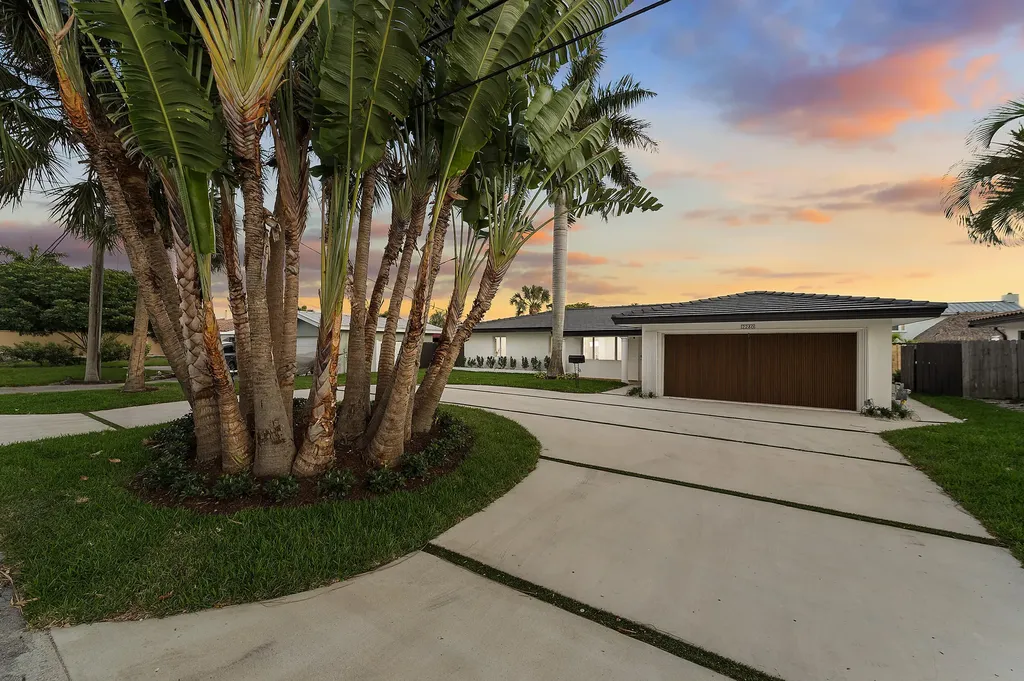 2280 SE 10th Court Pompano Beach FL 33062