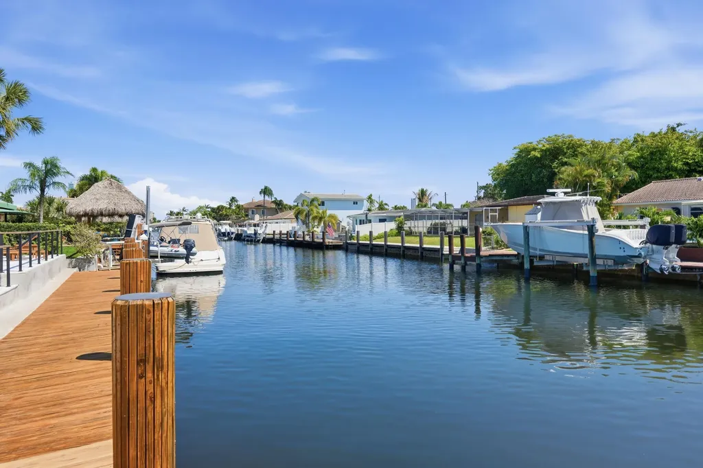 2280 SE 10th Court Pompano Beach FL 33062