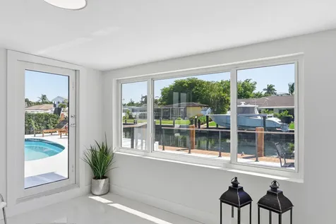 2280 SE 10th Court Pompano Beach FL 33062