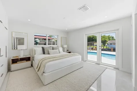 2280 SE 10th Court Pompano Beach FL 33062