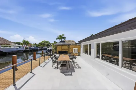 2280 SE 10th Court Pompano Beach FL 33062