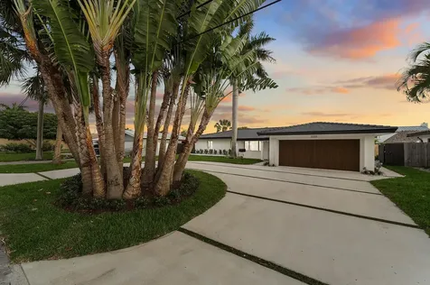 2280 SE 10th Court Pompano Beach FL 33062
