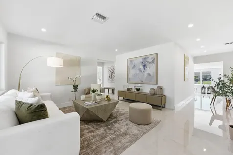 2280 SE 10th Court Pompano Beach FL 33062