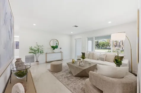 2280 SE 10th Court Pompano Beach FL 33062