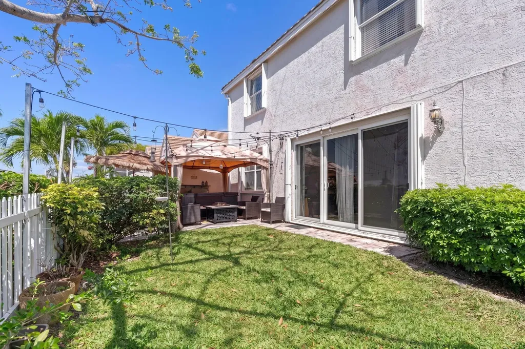 164 Berenger Walk Royal Palm Beach FL 33414