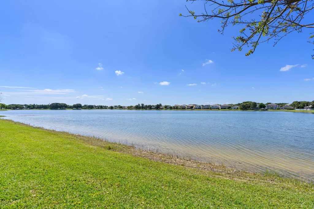 164 Berenger Walk Royal Palm Beach FL 33414