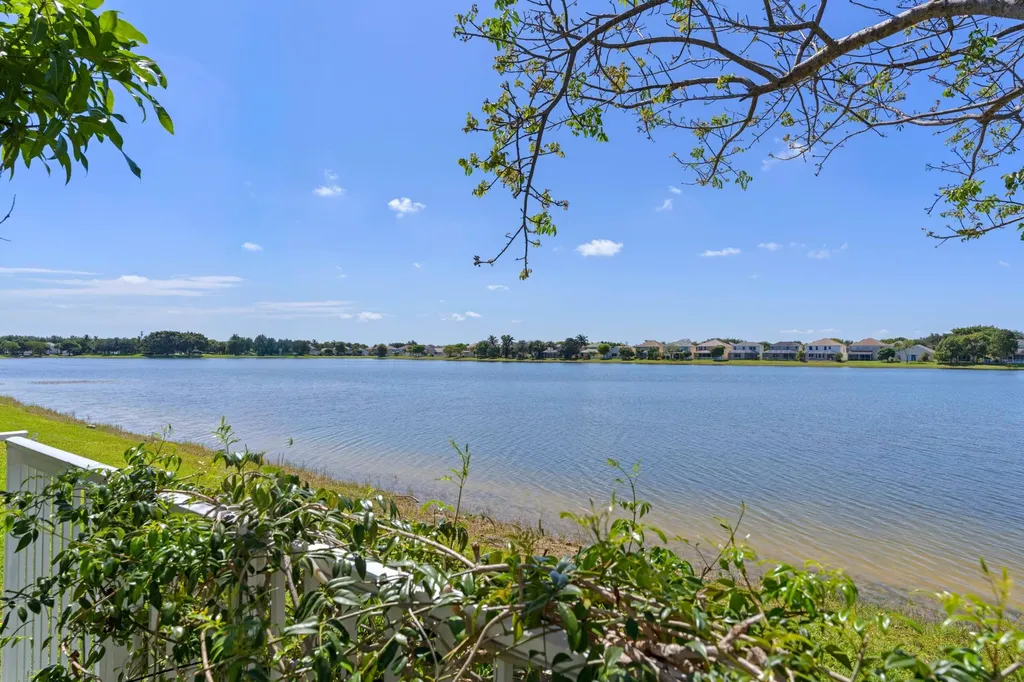164 Berenger Walk Royal Palm Beach FL 33414
