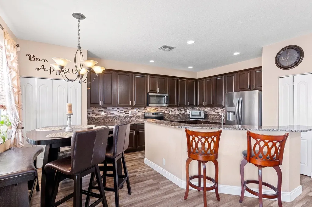 164 Berenger Walk Royal Palm Beach FL 33414