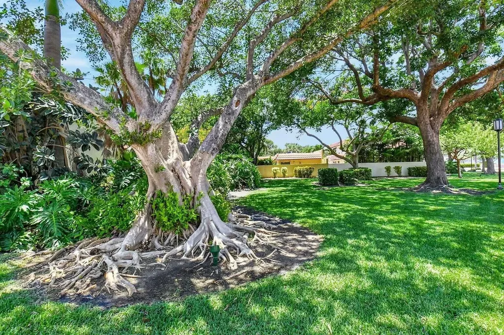 3567 Commodore Circle Delray Beach FL 33483