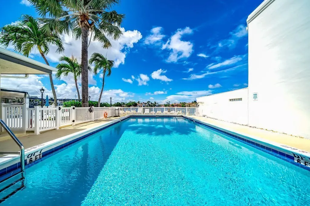3567 Commodore Circle Delray Beach FL 33483