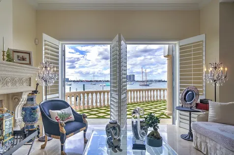 2775 Lake Drive Singer Island FL 33404