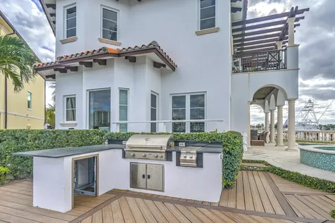 2775 Lake Drive Singer Island FL 33404