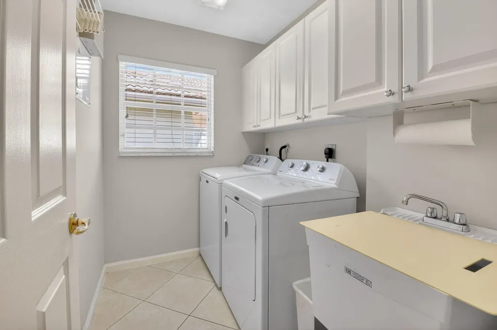 7385 W Mercada Way Delray Beach FL 33446