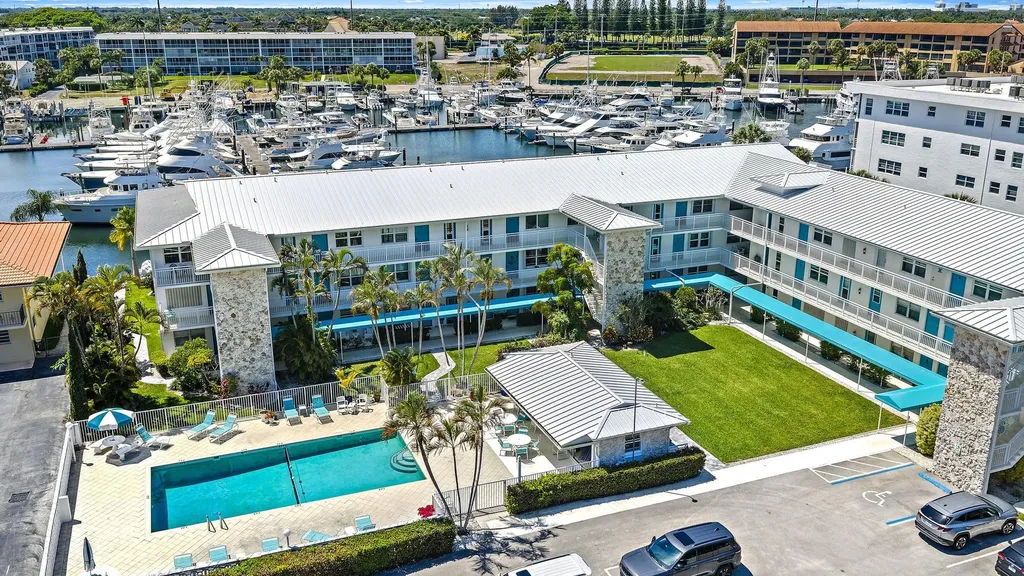 37 Yacht Club Drive North Palm Beach FL 33408