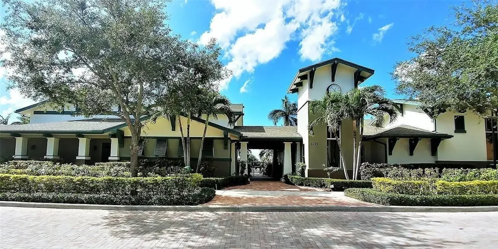 810 Marina Del Ray Lane West Palm Beach FL 33401