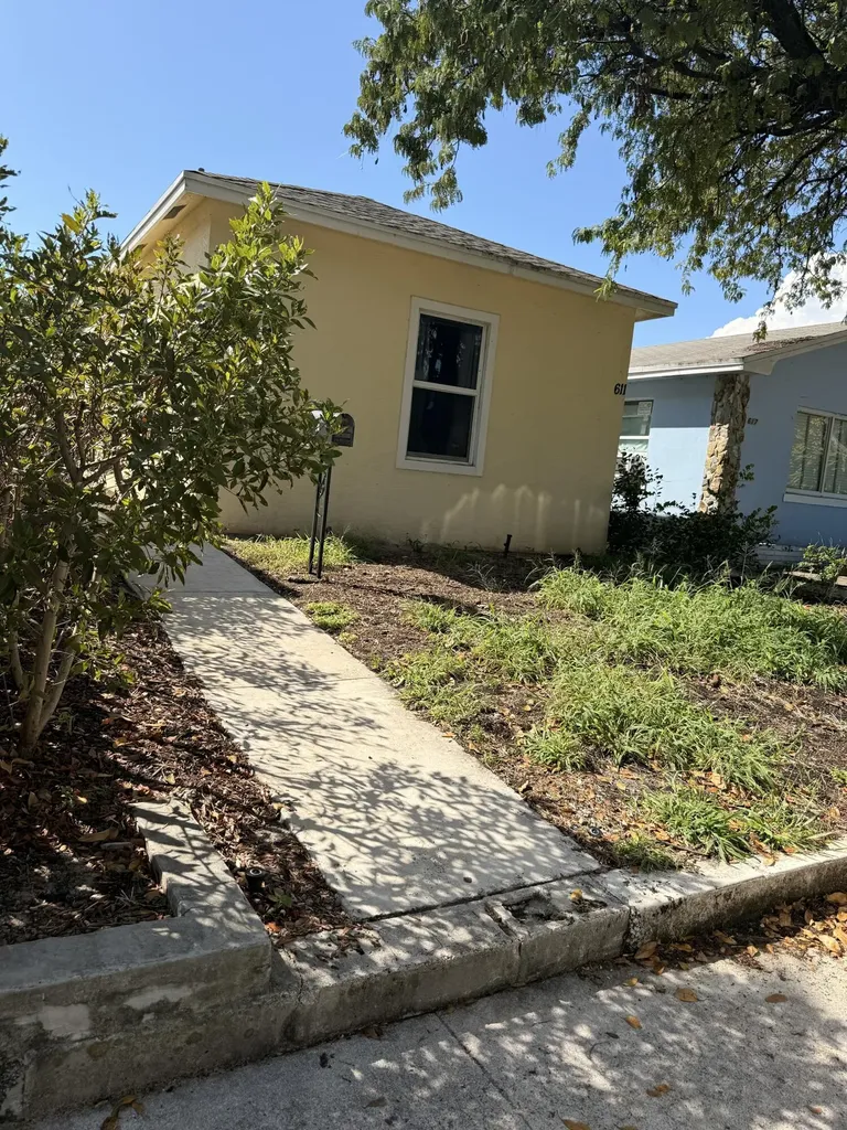 611 N F Street Lake Worth Beach FL 33460