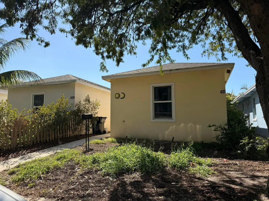 611 N F Street Lake Worth Beach FL 33460