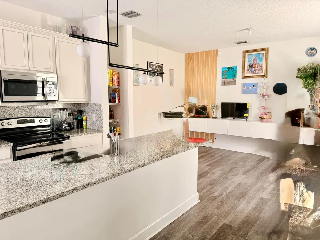 611 N F Street Lake Worth Beach FL 33460