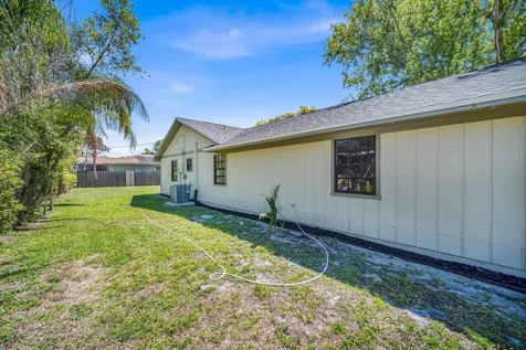 2621 SE Westmoreland Boulevard Port St Lucie FL 34952