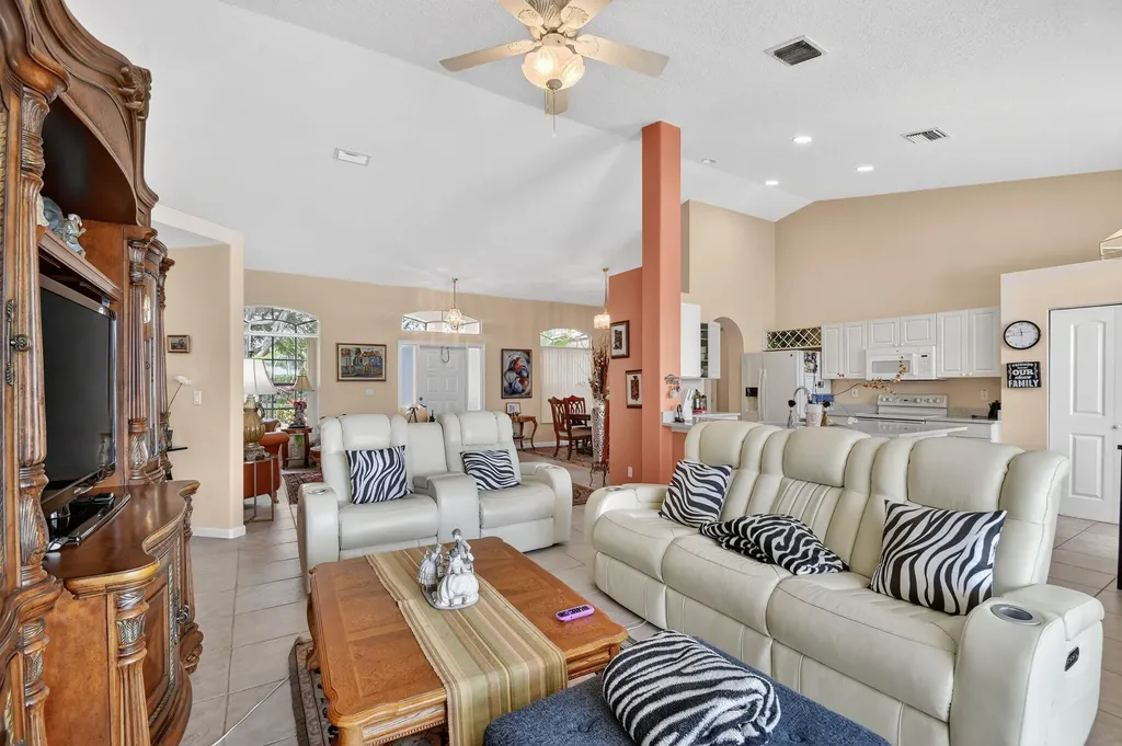 132 Kapok Crescent Royal Palm Beach FL 33411